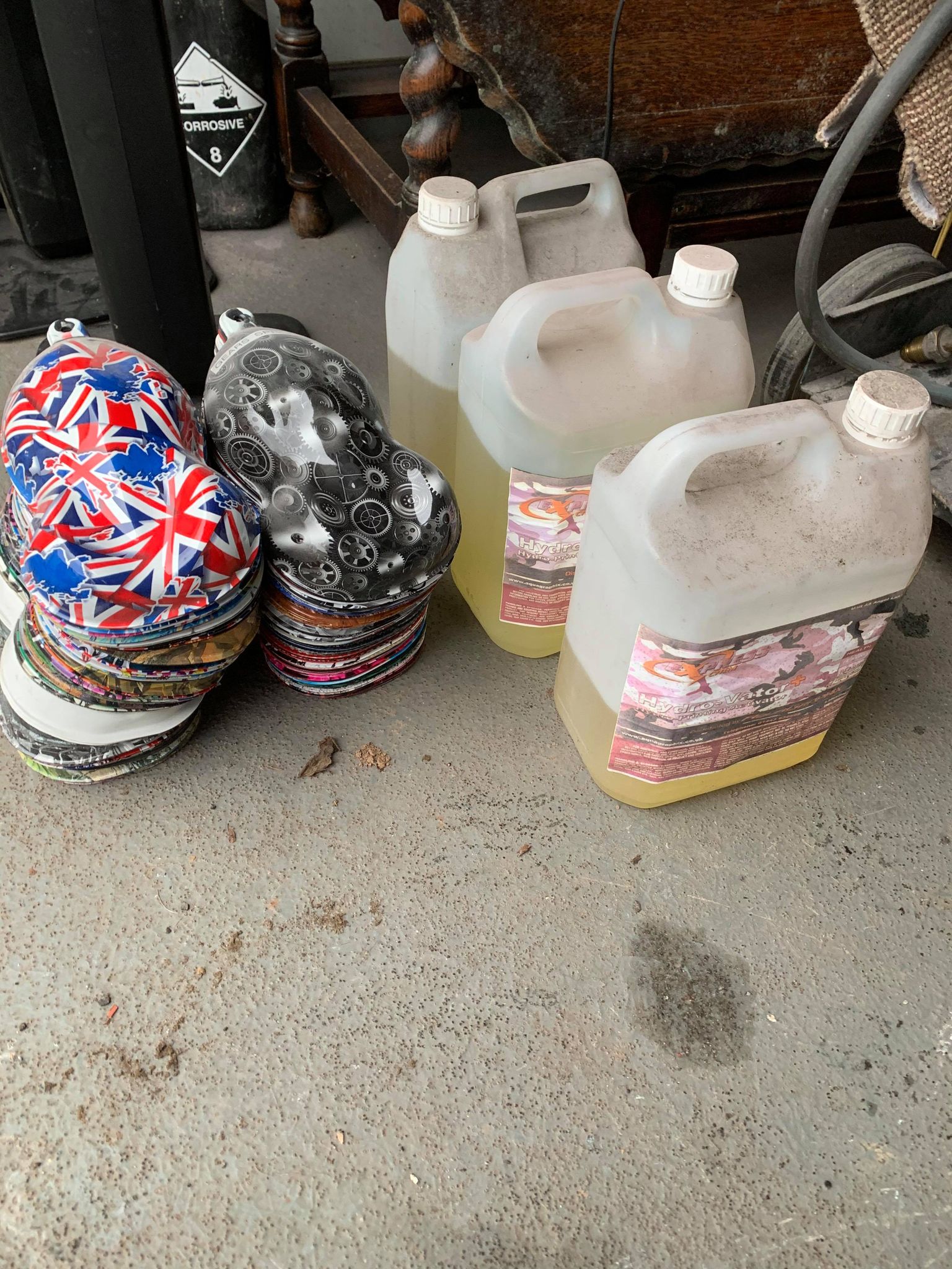 *SOLD* USED HYDROGRAPHICS TANK AND STOCK - Image 3